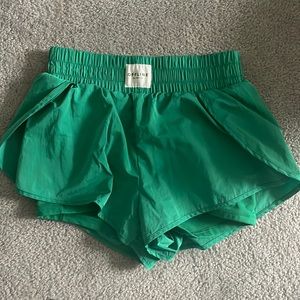 Aerie Offline collection lined shorts, Green, Size L